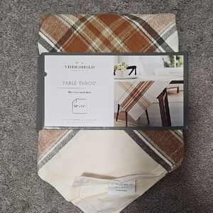 NWT Threshold Table Throw Cream/Brown 50"x 50"